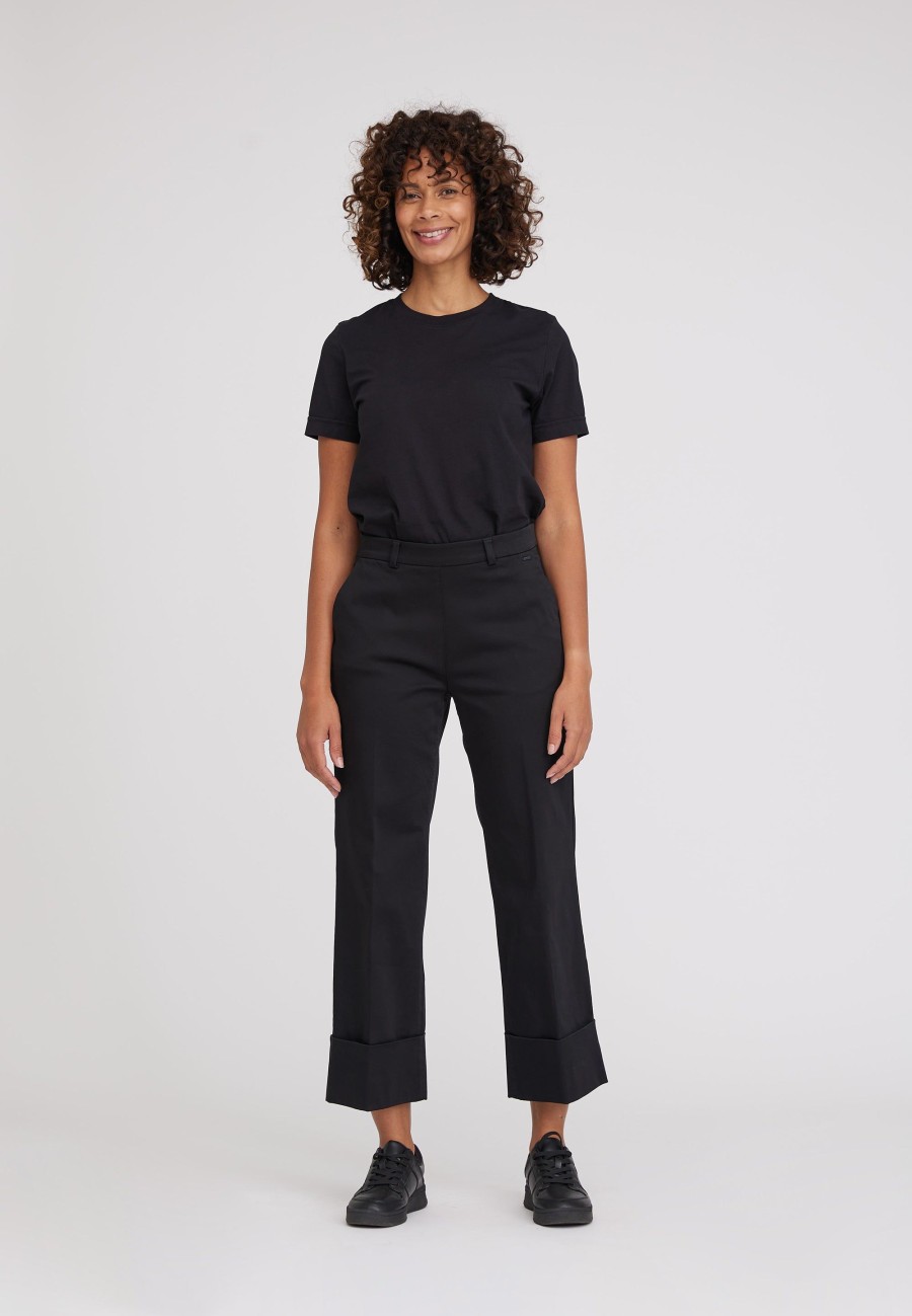 Silhouette Laurie | Phoebe Turnup Loose Crop - Black