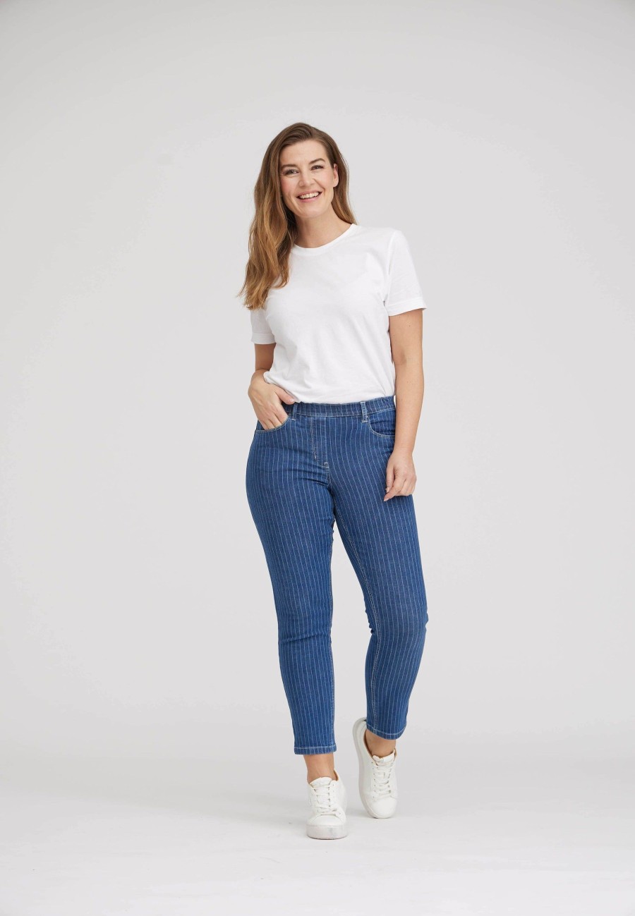 Silhouette Laurie | Hannah Regular - Extra Short Length - Blue Denim Stripe