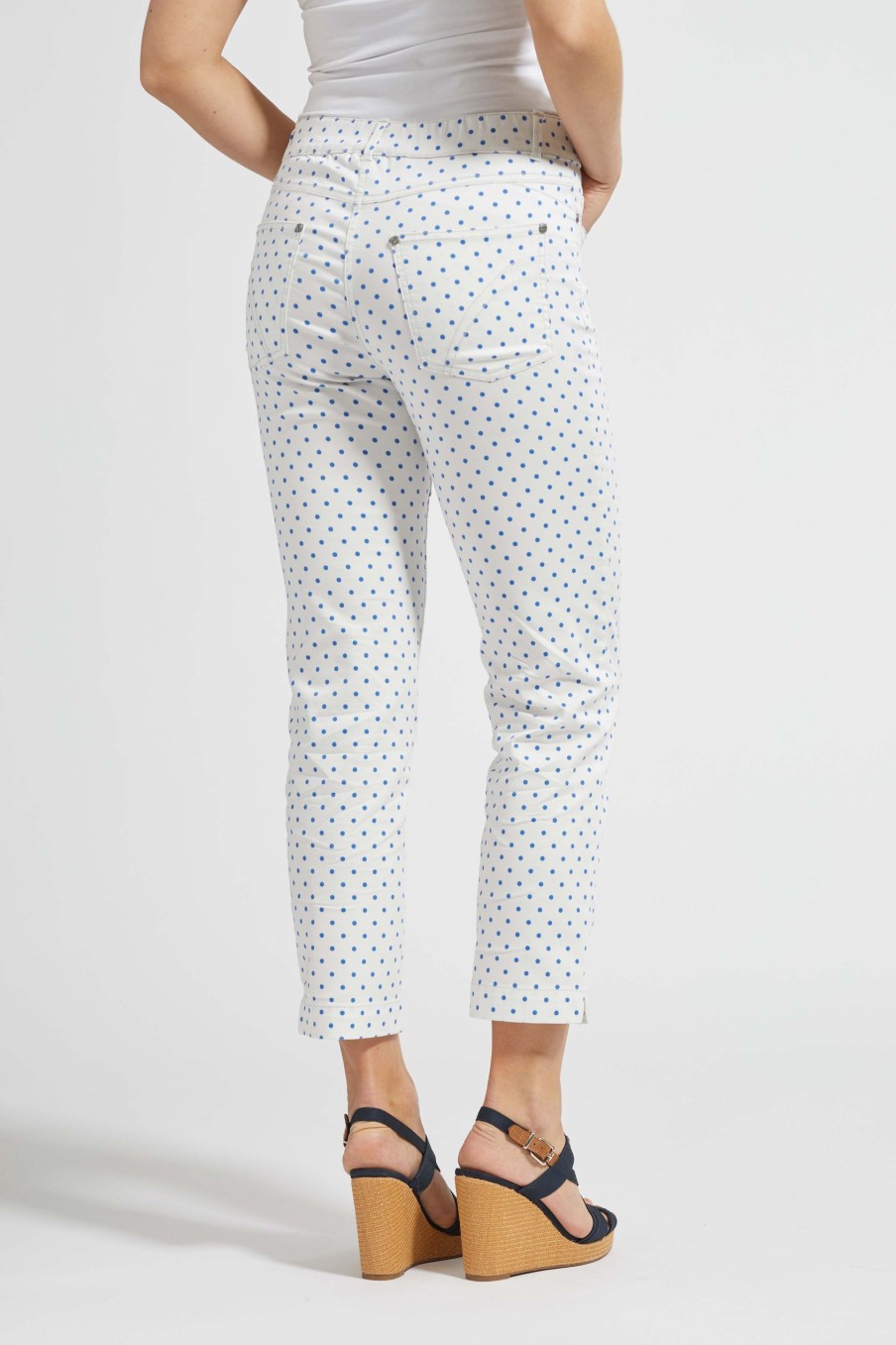 Silhouette Laurie | Hannah Regular - Extra Short Length - Strong Blue Dots