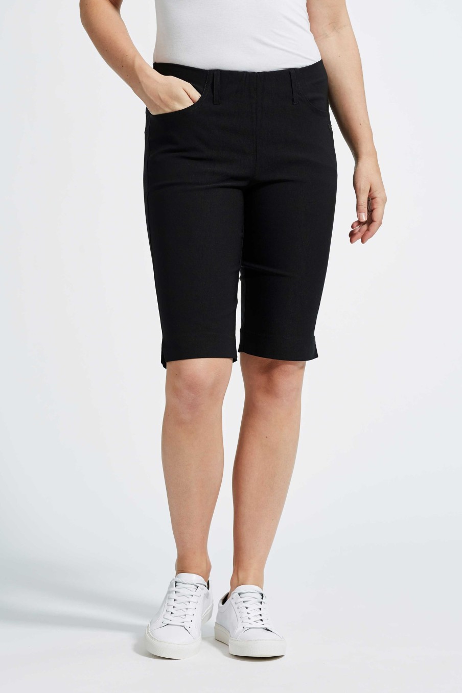 Silhouette Laurie | Kelly Regular Shorts - Black